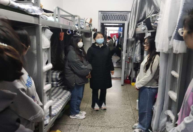 “疫”无反顾,担当有我的辅导员王晓丽385.png “疫”无反顾,担当有我的辅导员王晓丽385.png