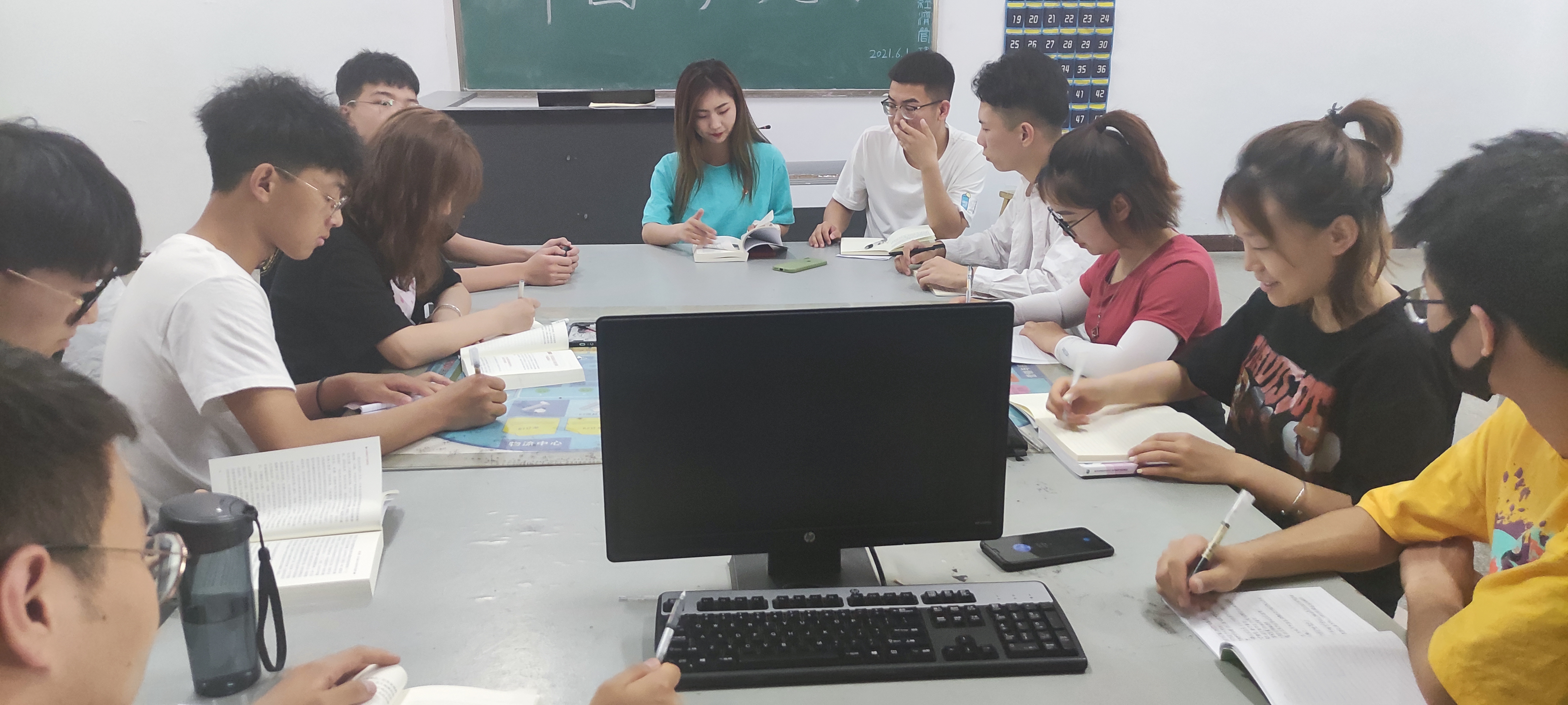 901829763003977376.jpg 901829763003977376.jpg