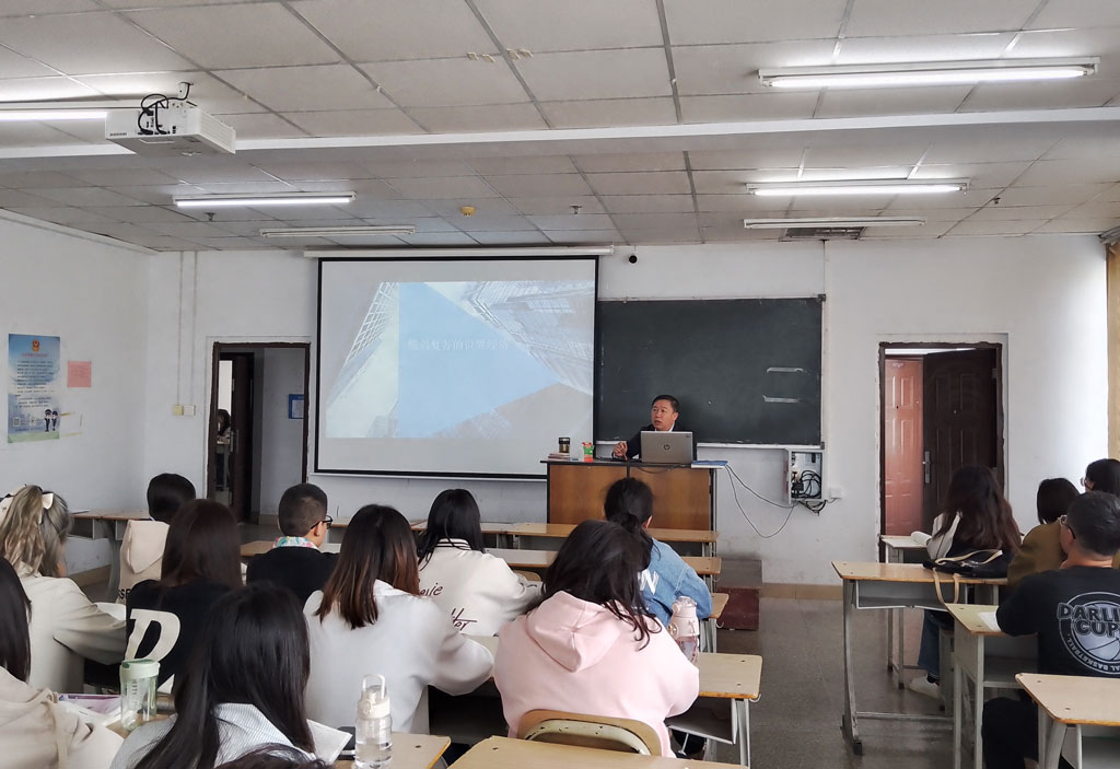 徐院长.jpg 徐院长.jpg